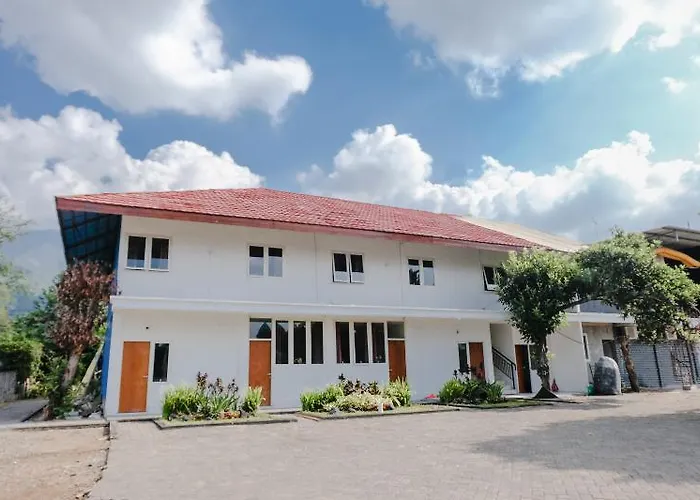 Oyo 888 Grand Ijen Guest House Malang
